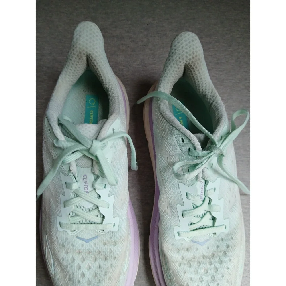 Hoka Womens 9 B Clifton 9 Sneakers Casual Athletic Running Active Blue Comfort